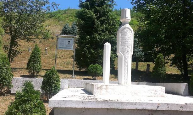 Tesanj-Musin mezar